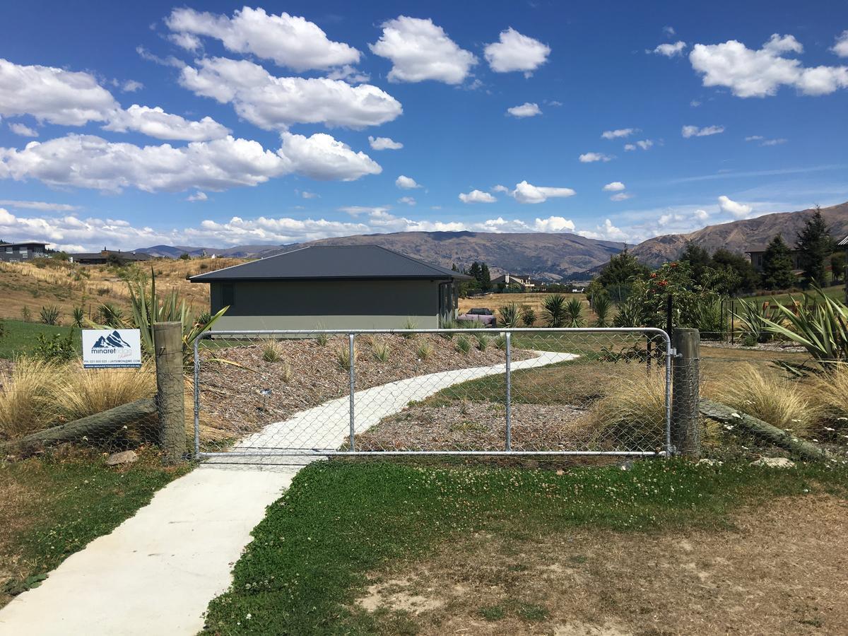 Minaret Ridge Retreat Hotel Wanaka Exterior photo